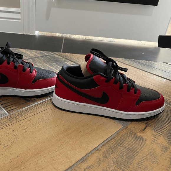 Kid's Jordan 1 Low Gym Red Black Pebbled (GS) - Reverse Bred - Picture 2 of 8